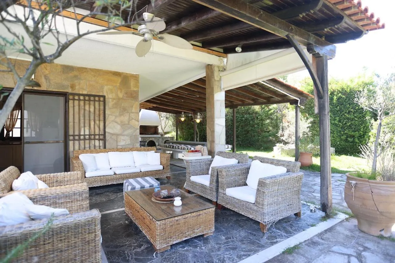Villa Delta 2 - Steps To Beach And Mamalouka Blue Carpet 하니오티 그리스